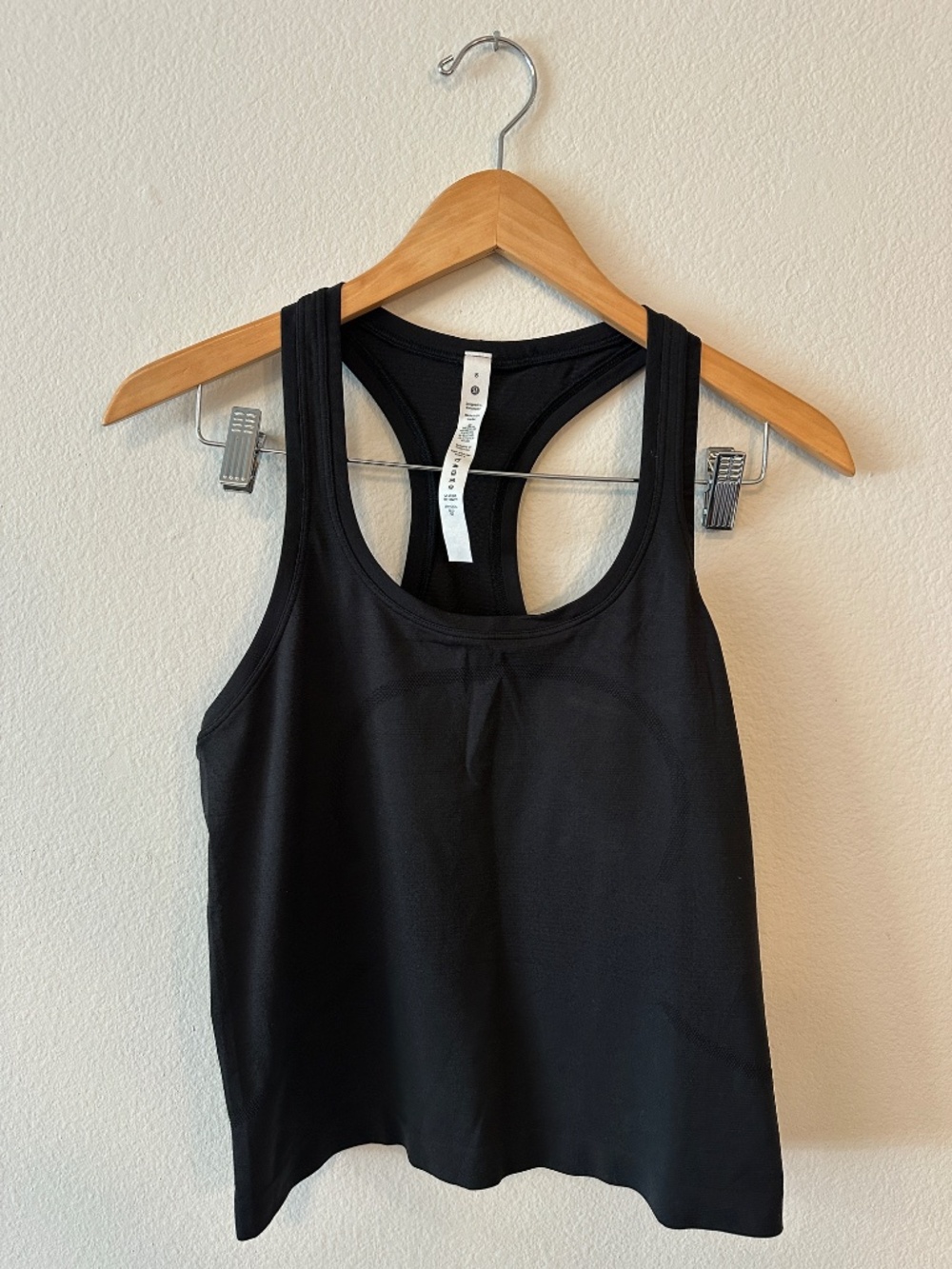 Lululemon Swiftly Tech Racerback Tank 2.0 Race Black Size 8 NWT